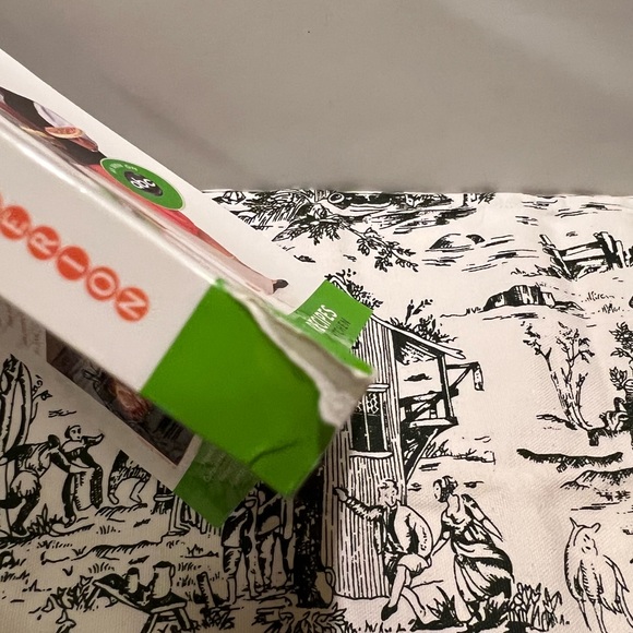 THE CHEW: FOOD, LIFE, FUN COOKBOOK. - Picture 7 of 8